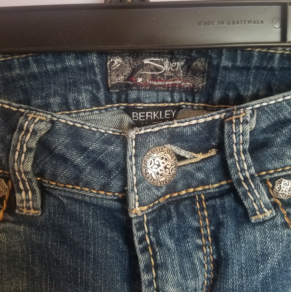 Jeans - Picture 2 of 4
